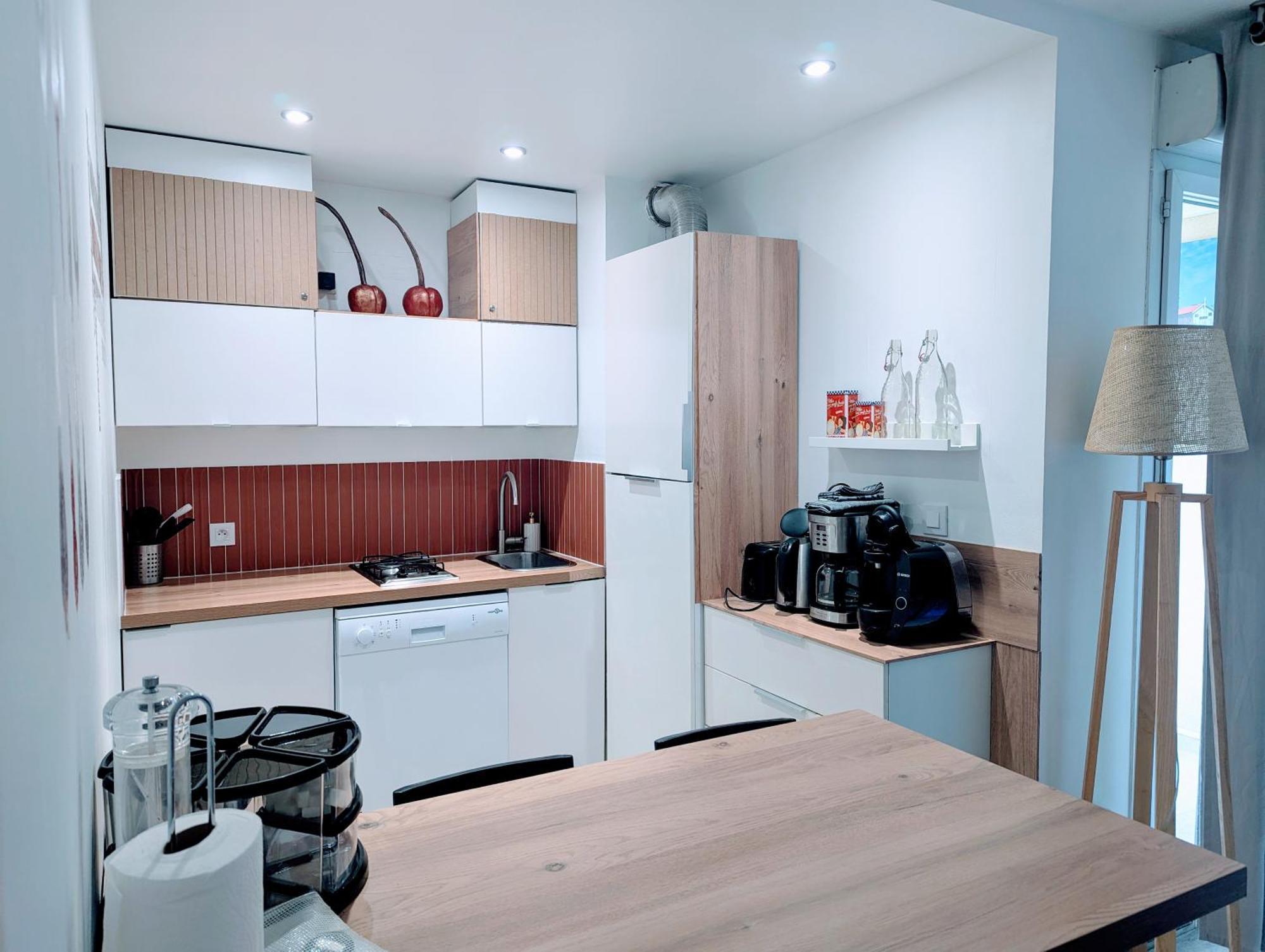 Appartement F2 Garage Box Wifi Terasse Clim Gare Fac Eco Richter Montpellier